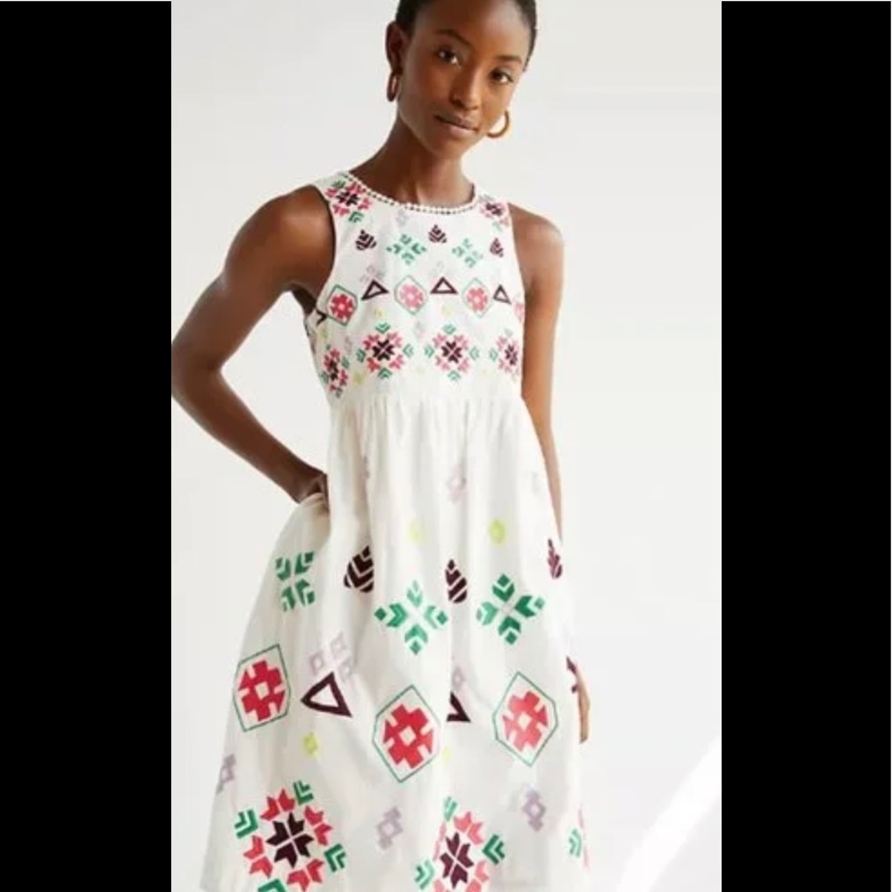 NWT ANTHROPOLOGIE EMBROIDERED DRESS. BEAUTIFUL DETAIL. SIZE XL